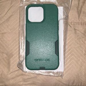 Otterbox commuter series case for iPhone 14 Pro Max Green Pro Max brand new.